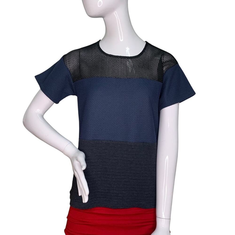 Quinn Eccentric Top Size XS Blue With Black Mesh Yolk and Mixed Texture Panels